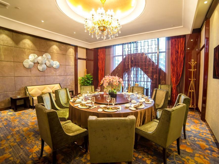 Longyatt Hotel ฝอซาน ภายนอก รูปภาพ
